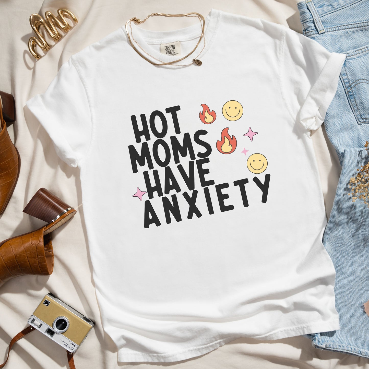 Hot Moms Have Anxiety | Comfort Tee - Coco & Rho