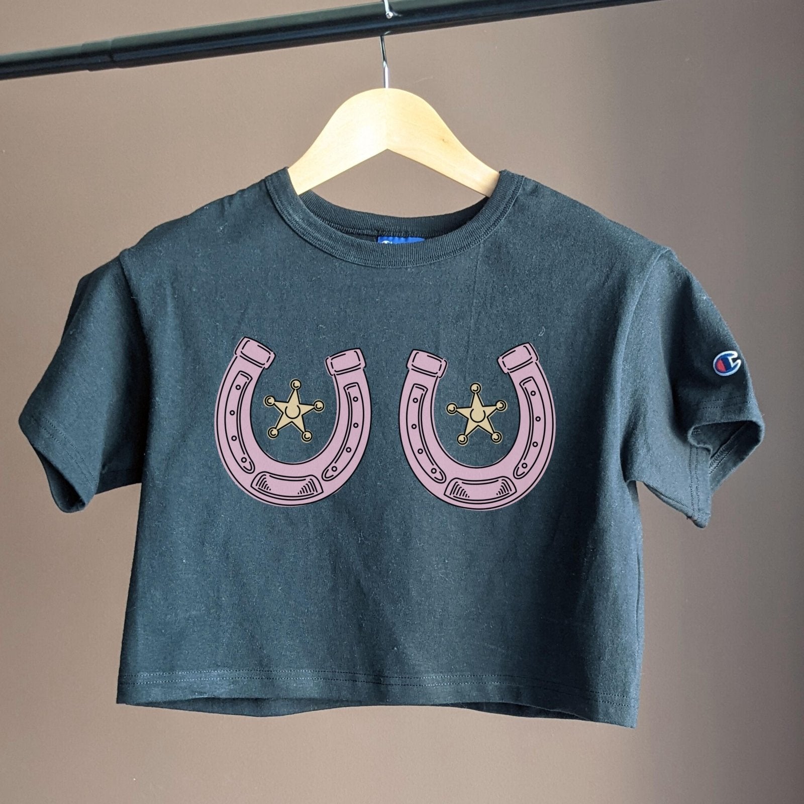 Horseshoes | Cropped Tee - Coco & Rho